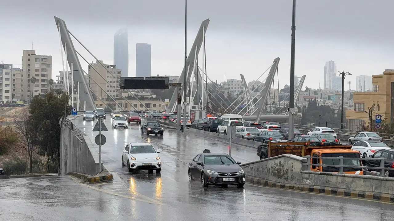 استعدادات أردنية لمواجهة السيول والانهيارات مع اشتداد الحالة الماطرة الساعات المقبلة